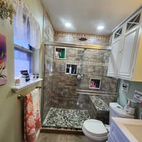 Bathrooms and kitchens project photo 9