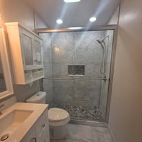 Bathrooms and kitchens project photo 4